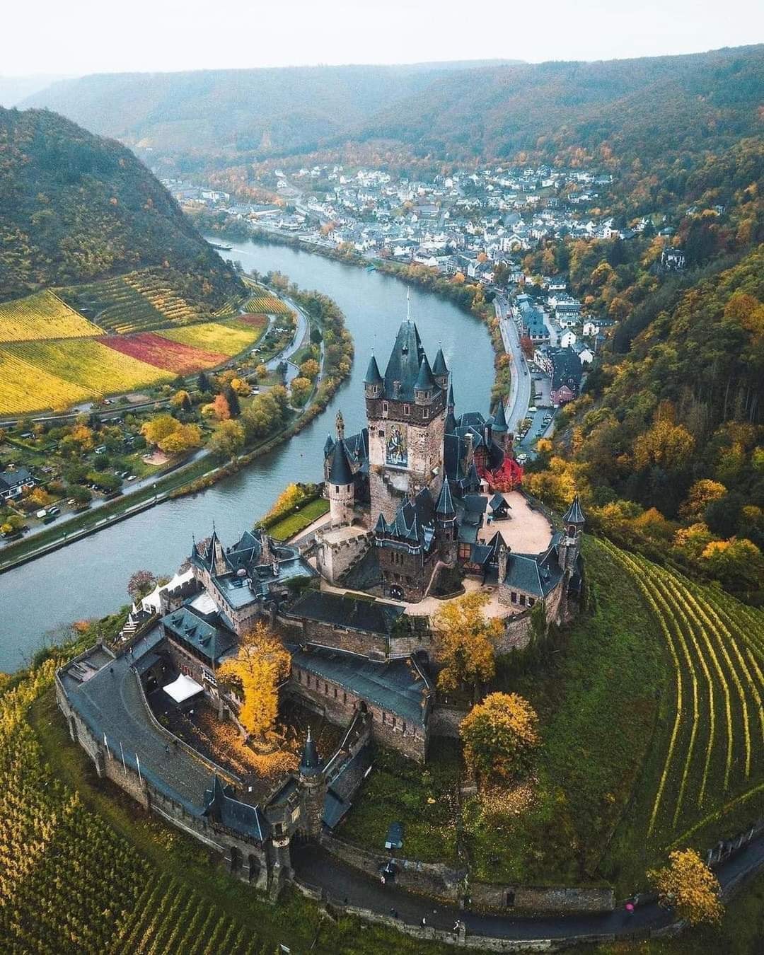 Cochem castle in Germany.jpg